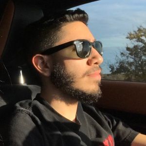 Meet your Posher, Aaron